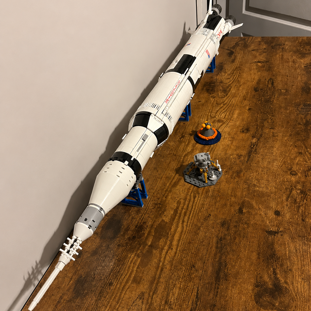 Saturno V: Missão Lunar Apollo (1969 peças)