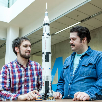 Saturno V: Missão Lunar Apollo (1969 peças)