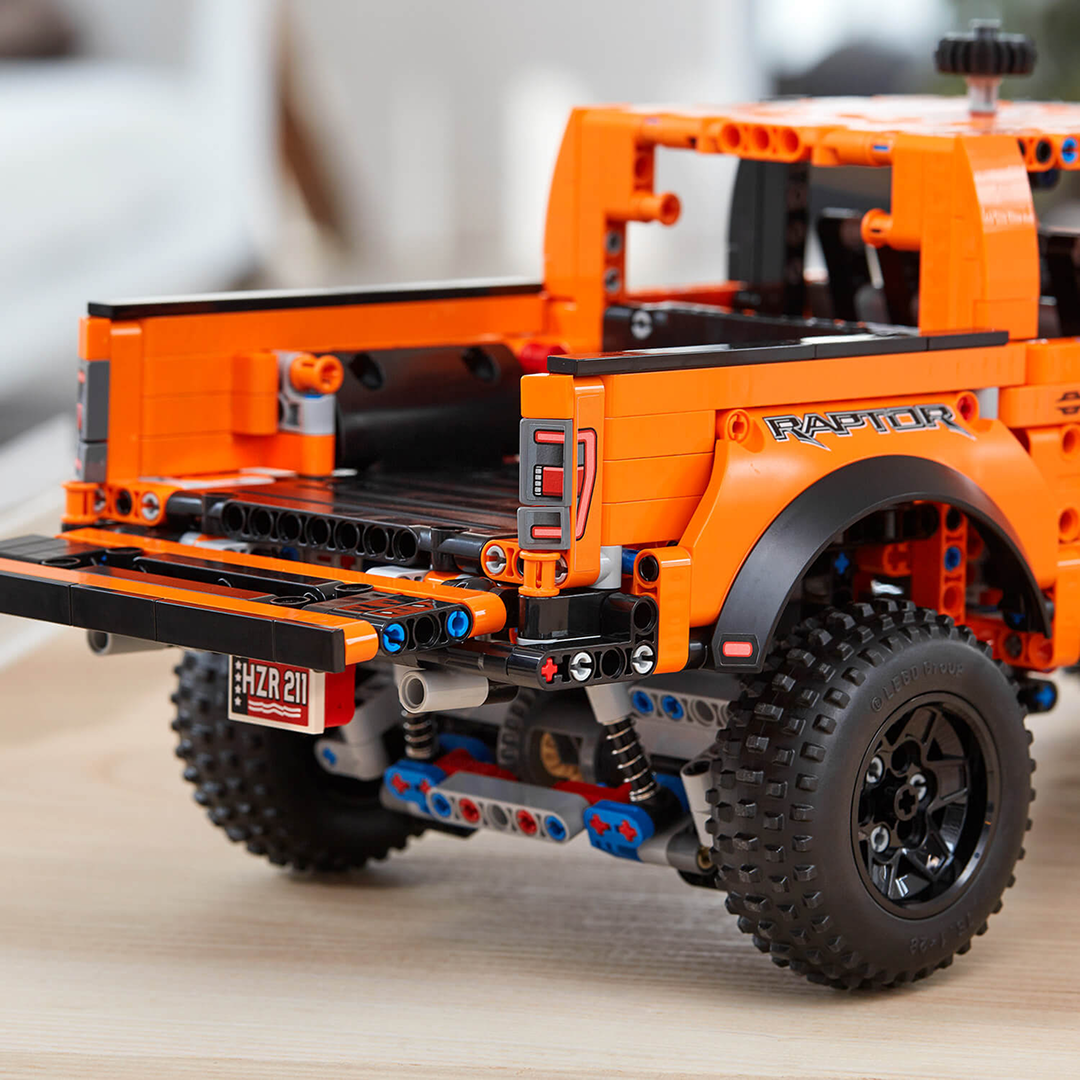 Ford Raptor F-150 (1379 peças)