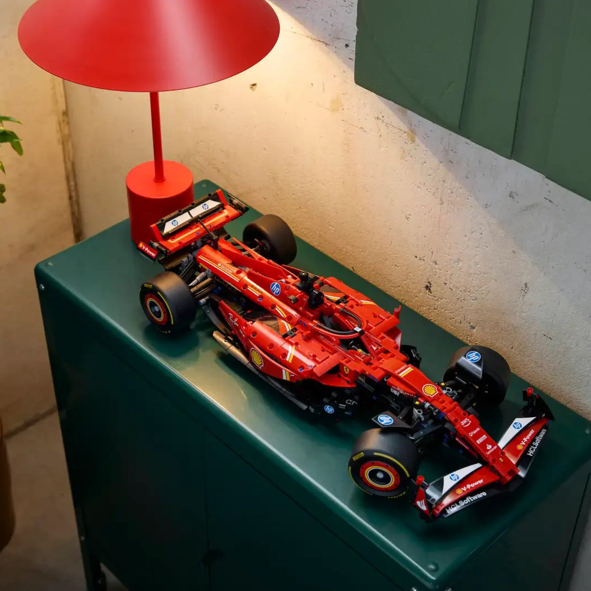 Fórmula 1 - Ferrari SF24 (1361 peças) - Réplica Idêntica | galeria 6 | 20260627-222539
